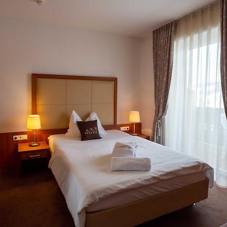 Hotel Martinerhof San Lorenzo di Sebato Eksteriør billede