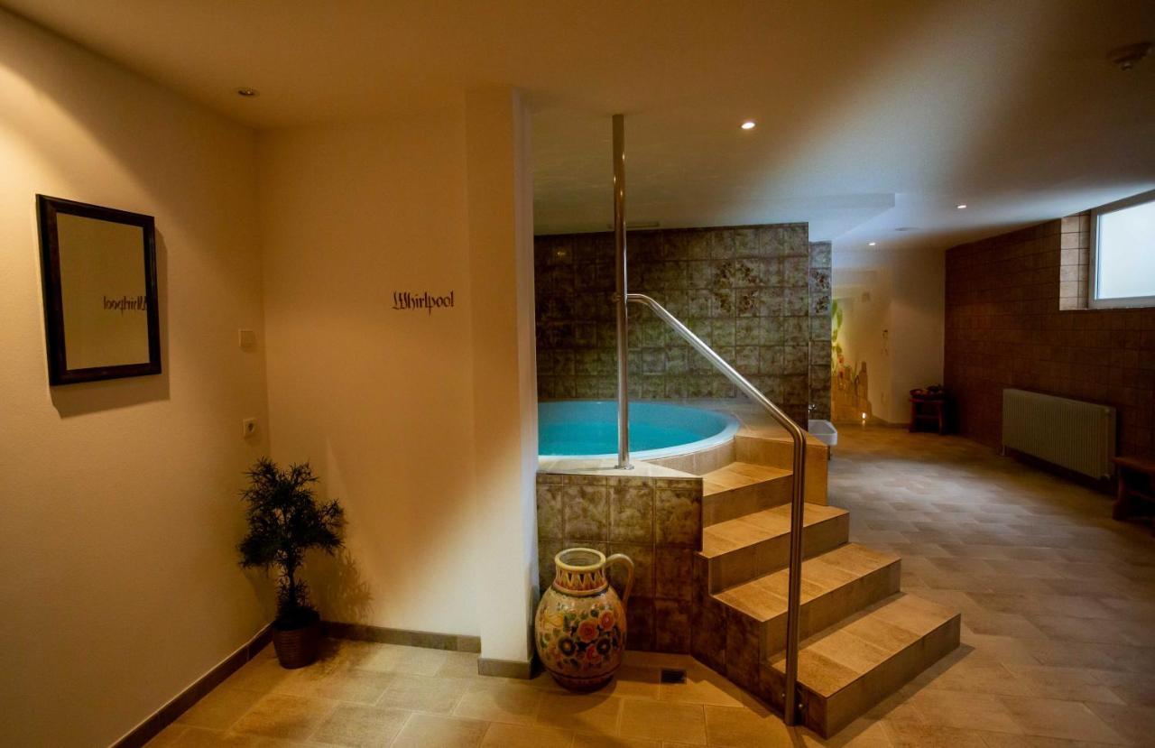 Hotel Martinerhof San Lorenzo di Sebato Eksteriør billede