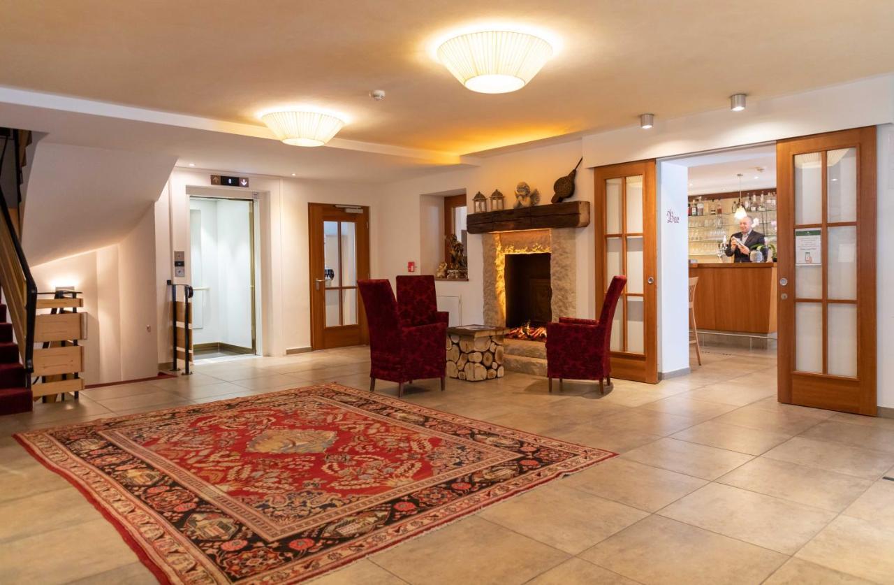 Hotel Martinerhof San Lorenzo di Sebato Eksteriør billede