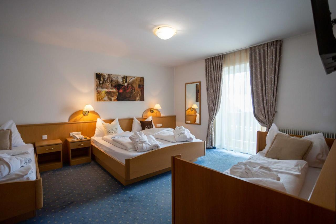 Hotel Martinerhof San Lorenzo di Sebato Eksteriør billede