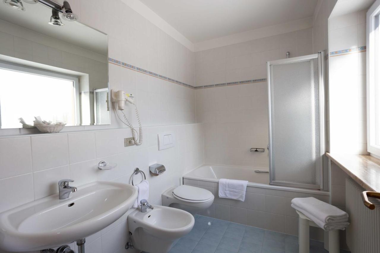 Hotel Martinerhof San Lorenzo di Sebato Eksteriør billede