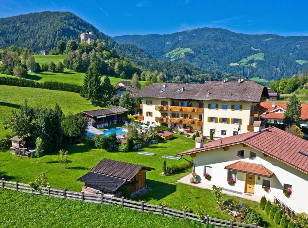 Hotel Martinerhof San Lorenzo di Sebato Eksteriør billede